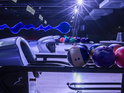 UV Bowling