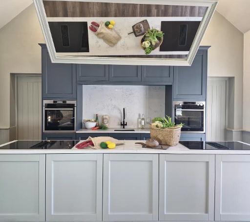 Courtyard Kitchen