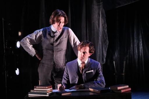 Literary Walking Tour & Oscar Wilde Show