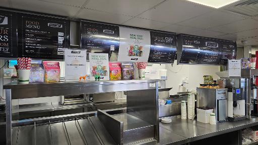 Grab a Casual Bite at the Ground Floor