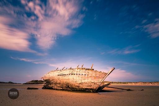 Photograph the wreck