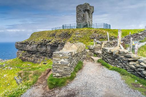 Walk the Liscannor approach