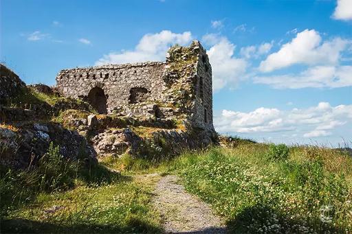 Walk the Castle Loop