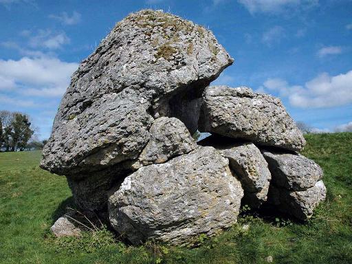 Ail na Mireann (Cat Stone)