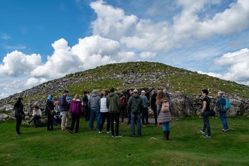 Guided tour of Cairn T