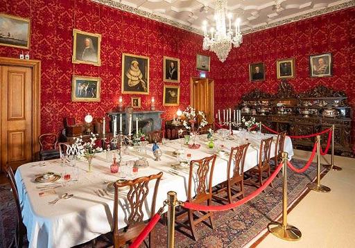 Tour Muckross House