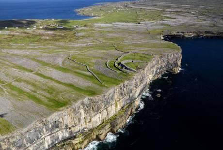 Aran Islands Ferry — Inis Mór (Inishmore)