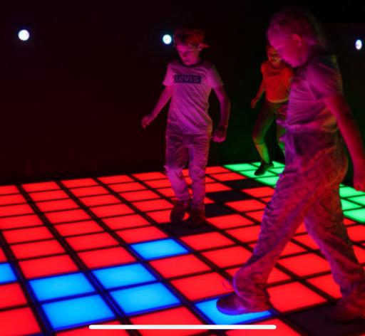 Mini Golf & 3D Cinema