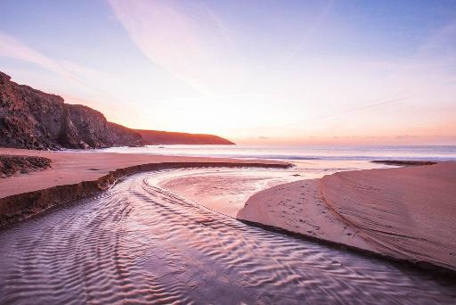 Sunbathing & beachcombing